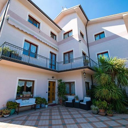Il Cortiletto - Appartamento Lores Manerba del Garda Kültér fotó