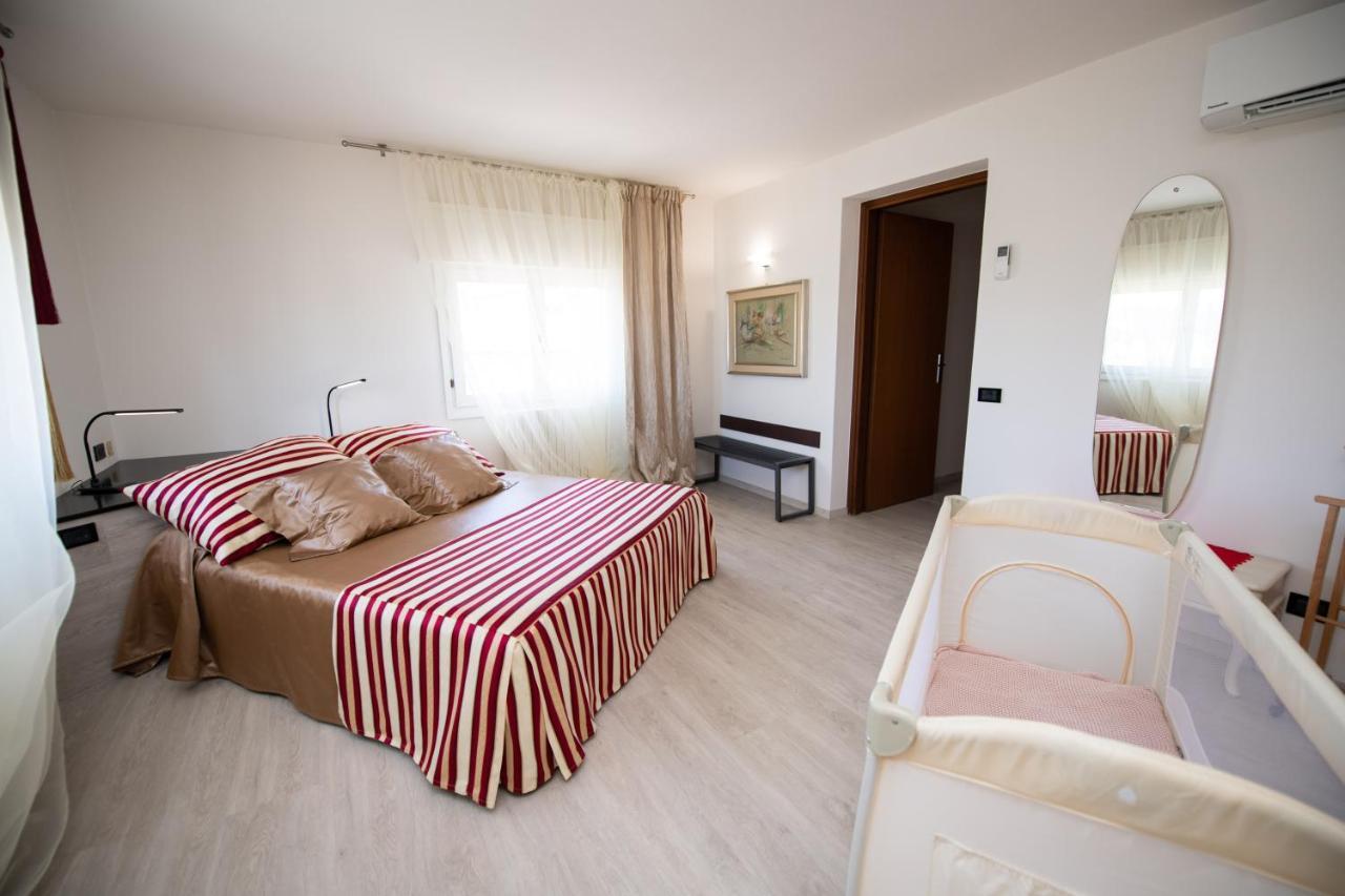 Il Cortiletto - Appartamento Lores Manerba del Garda Kültér fotó